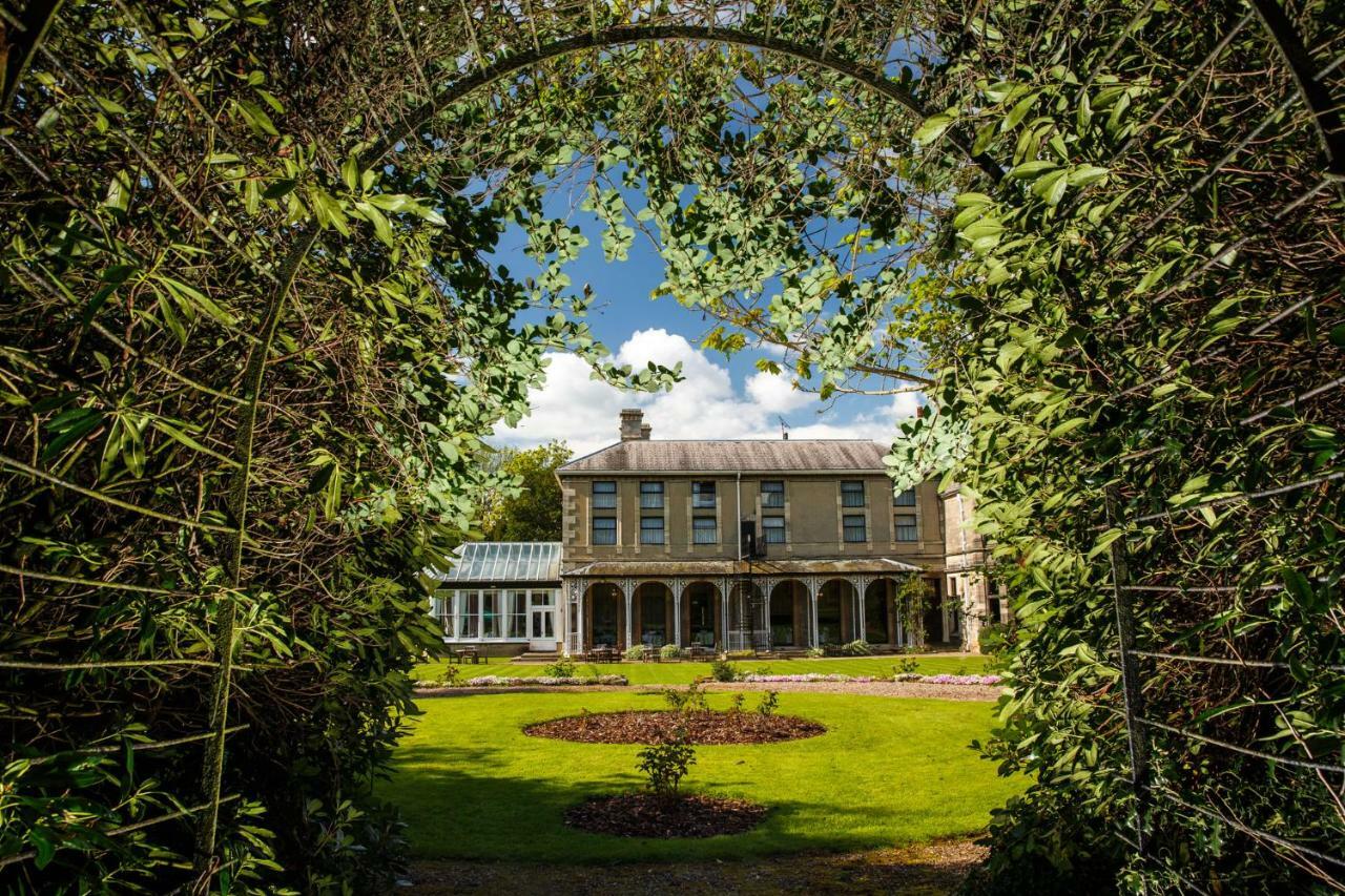 Mercure Burton Upon Trent, Newton Park Exterior photo